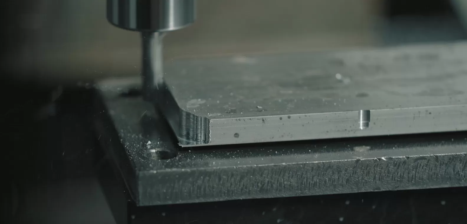 Struktur serbaguna dan pilihan panduan pusat mesin vertikal